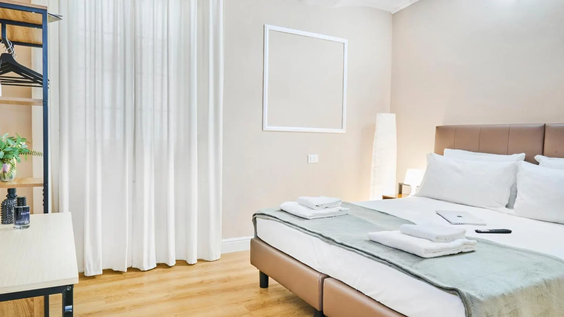 Cattaleya Rooms Florence Italy